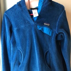 patagonia pullover with hood